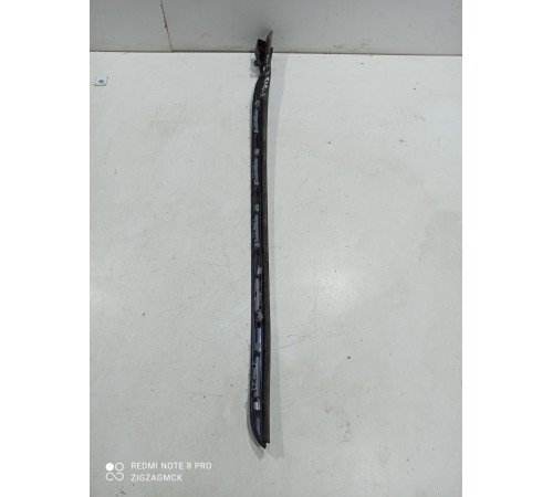 Защитная планка бампера правая