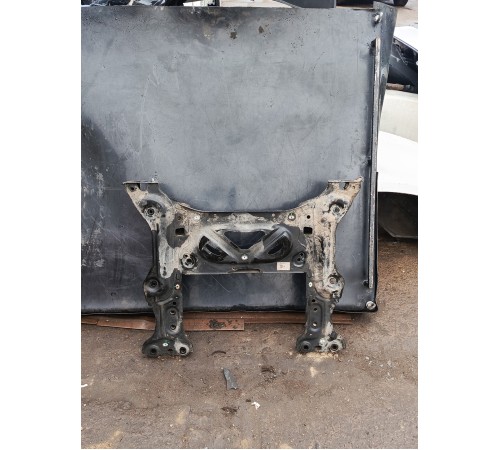 Подрамник задний