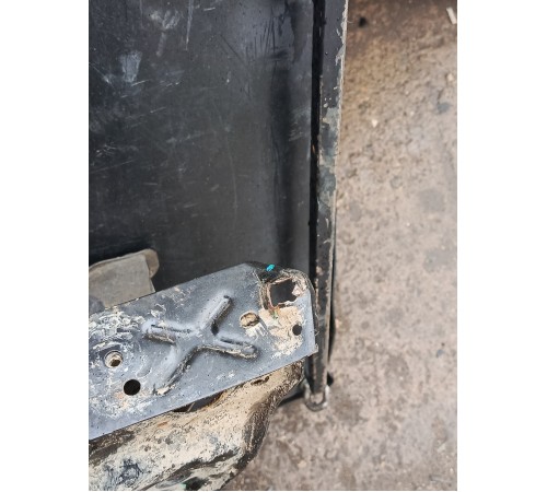 Подрамник задний