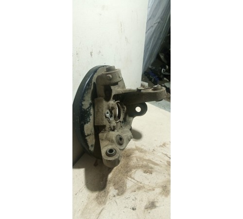 Кулак поворотный задний левый