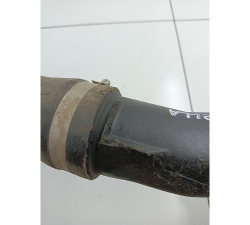 Патрубок системы охлаждения