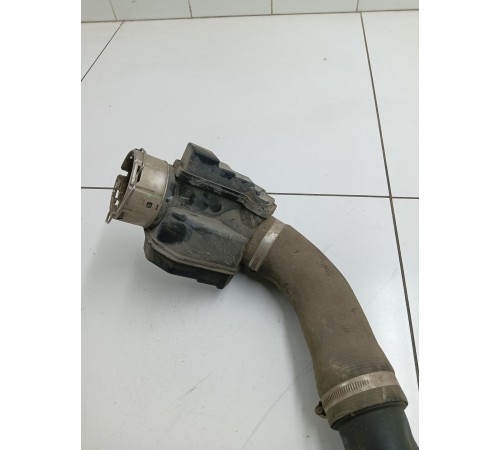 Патрубок системы охлаждения