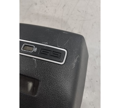 Накладка центральной консоли задняя