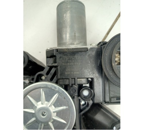 Стеклоподьёмник задний левый