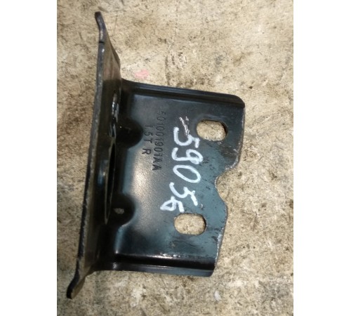 Кронштейн радиатора нижний правый