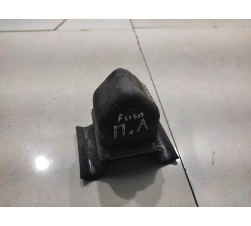 Отбойник передней рессоры(левый)