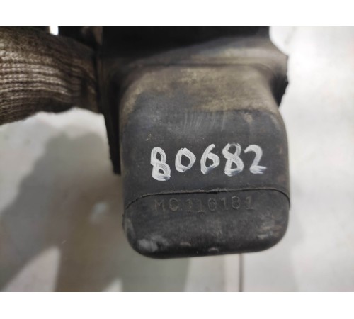 Отбойник передней рессоры(левый)