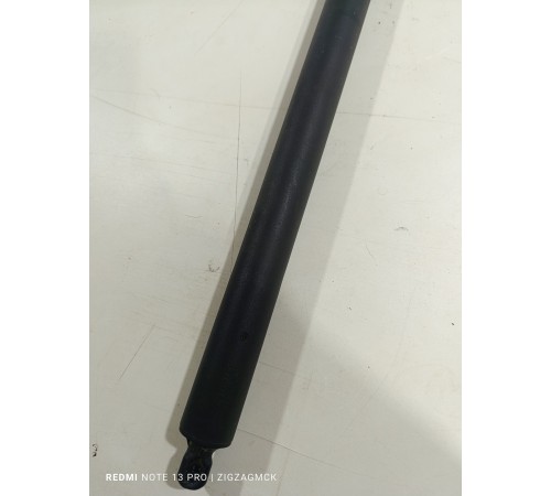 Амортизатор двери крышки багажника правый