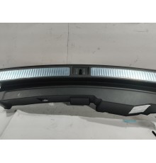 Накладка задней панели багажника внутренняя