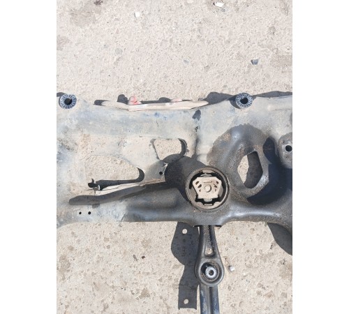 Балка подвески (подрамник) передняя