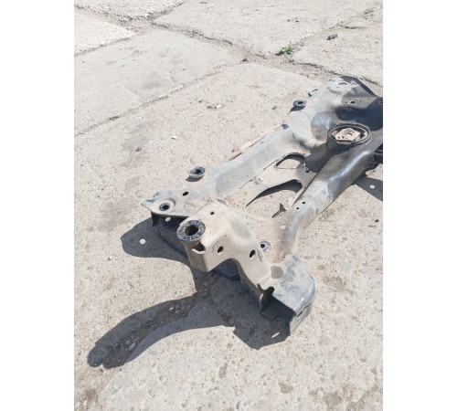 Балка подвески (подрамник) передняя