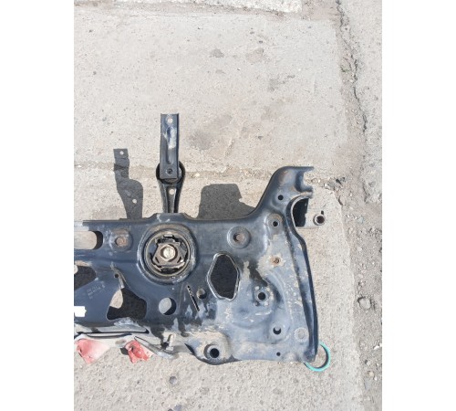 Балка подвески (подрамник) передняя