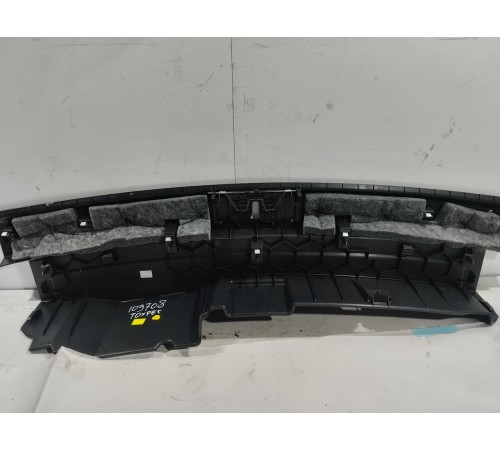 Накладка задней панели багажника внутренняя