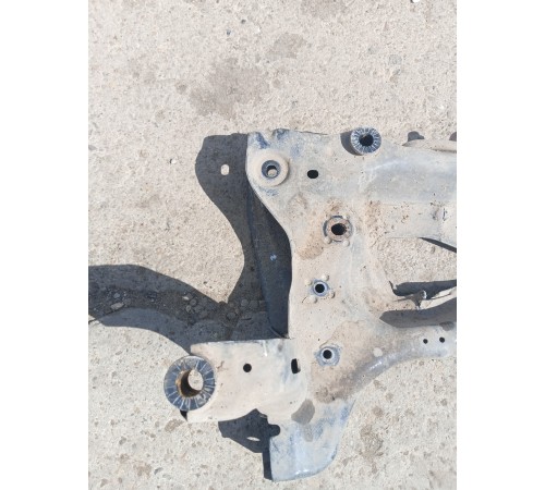 Балка подвески (подрамник) передняя