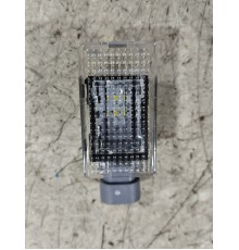 Плафон внутреннего освещения салона 