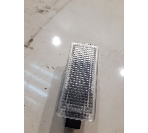 Плафон подсветки салона