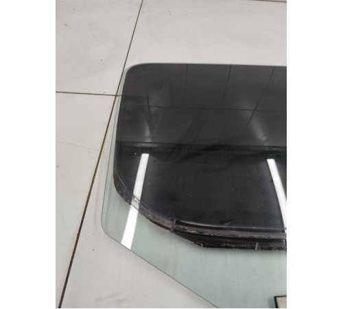 Стекло двери заднее правое