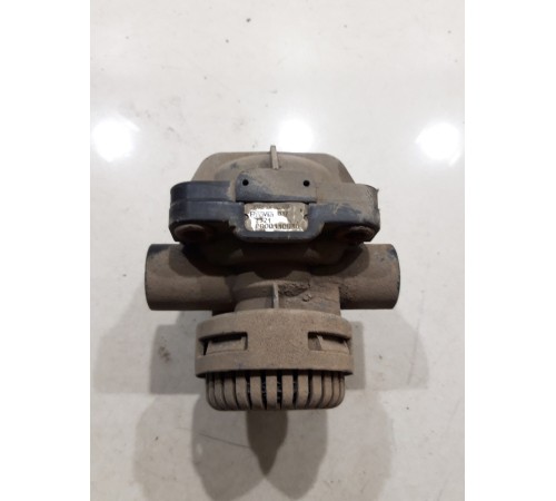 Клапан тормозной ускорительный