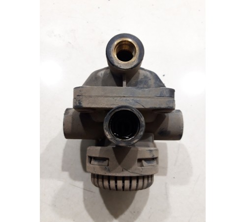 Клапан тормозной ускорительный