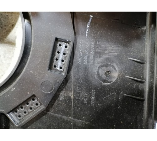 Декоративная накладка левой средней стойки (алькантара)