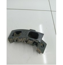 Кронштейне заднего бампера правый