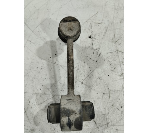 Стойка стабилизатора задняя правая