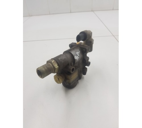 Кран тормозной задний левый