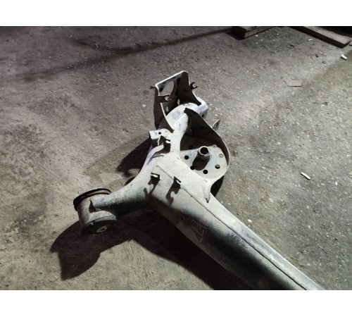 Балка подвески (подрамник) задняя