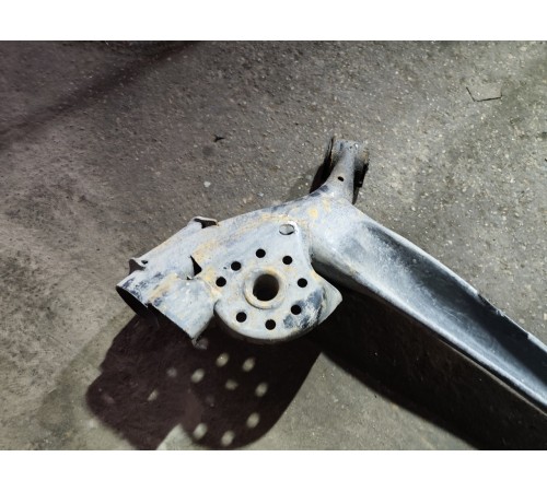 Балка подвески (подрамник) задняя