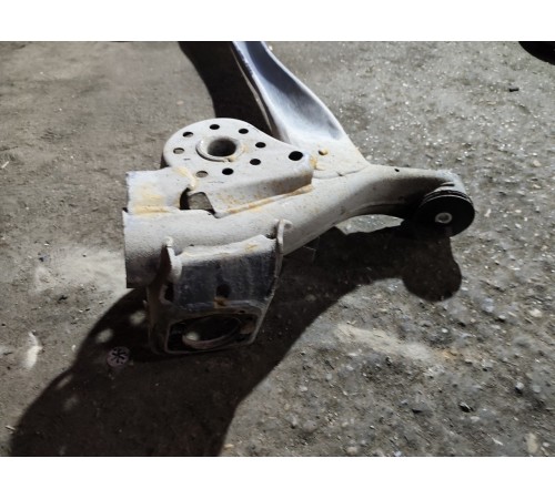 Балка подвески (подрамник) задняя