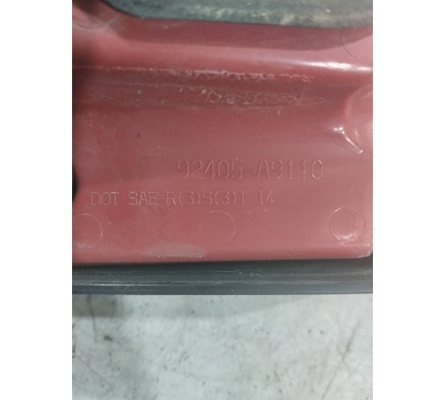 Фонарь крышки багажника левый