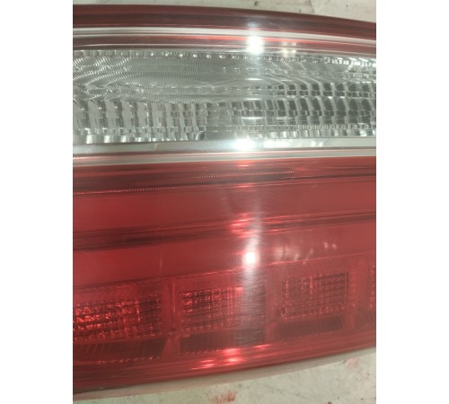 Фонарь крышки багажника левый