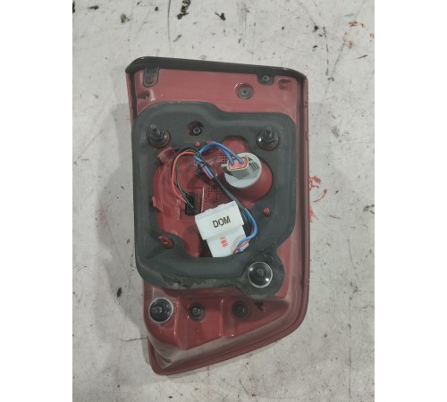 Фонарь крышки багажника левый