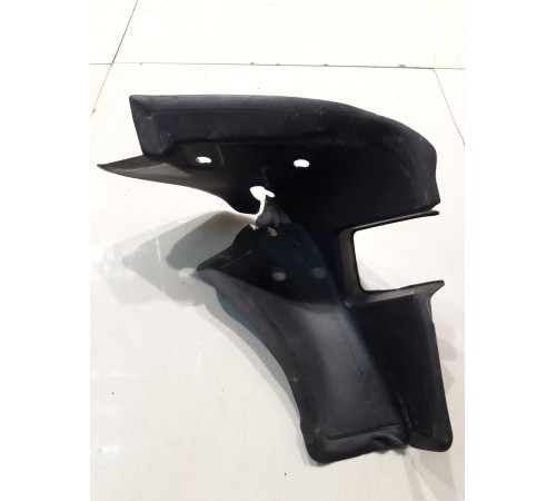 Обшивка крышки багажника (левая)