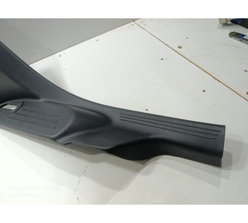 Накладка порога левая задняя внутренняя