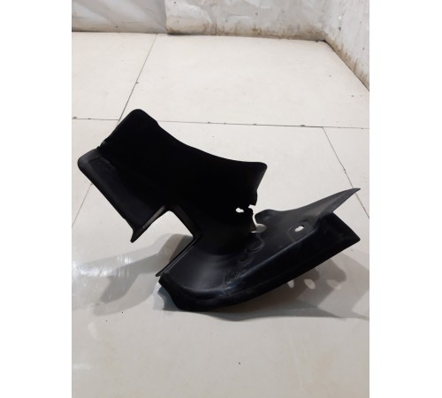 Обшивка крышки багажника (левая)