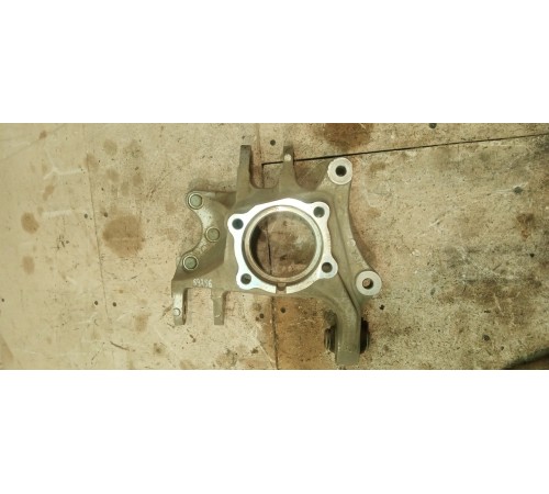 Кулак поворотный задний левый