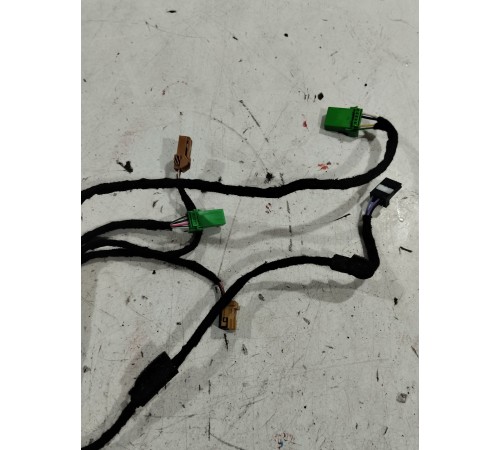 Электропроводка обшивки двери (передняя левая)