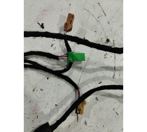 Электропроводка обшивки двери (передняя левая)