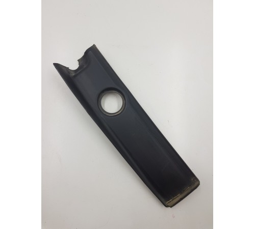 Накладка заднего фонаря нижняя