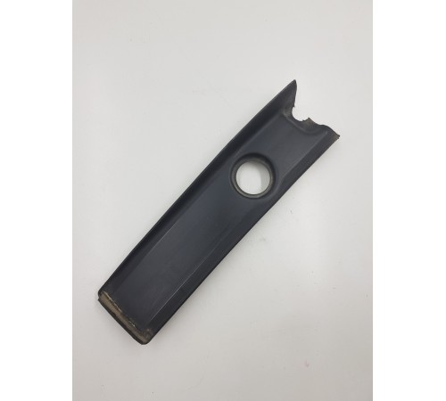 Накладка заднего фонаря нижняя