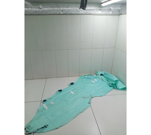 Шторка безопасности правая