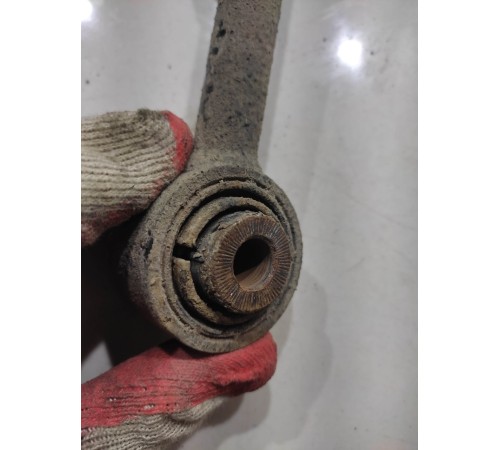 Рычаг подвески(задний левый)