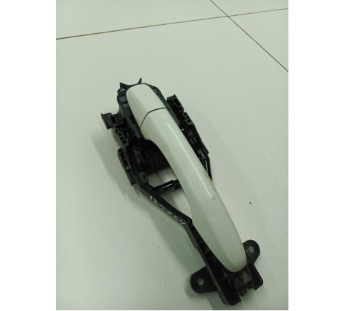 Ручка двери наружная передняя левая