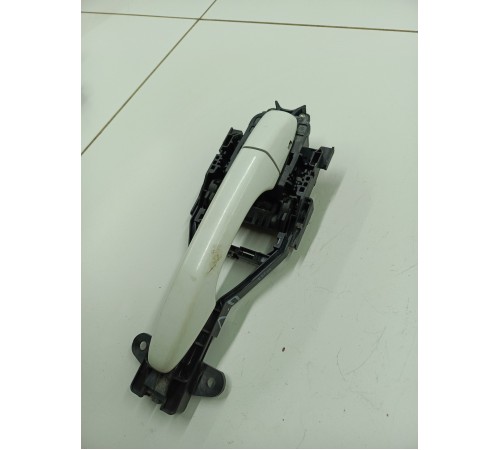 Ручка двери наружная передняя левая