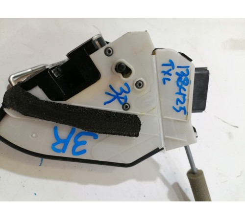 Замок двери задний правый