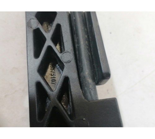 Поводок левый