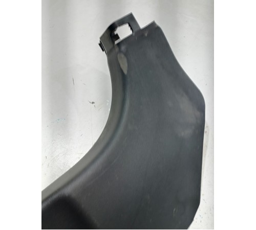 Обшивка стойки передняя правая