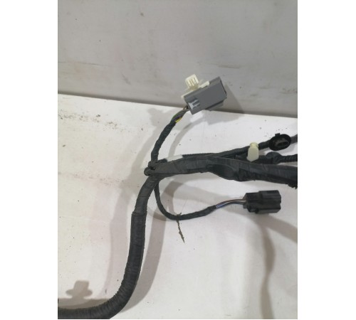 Проводка переднего правого сиденья