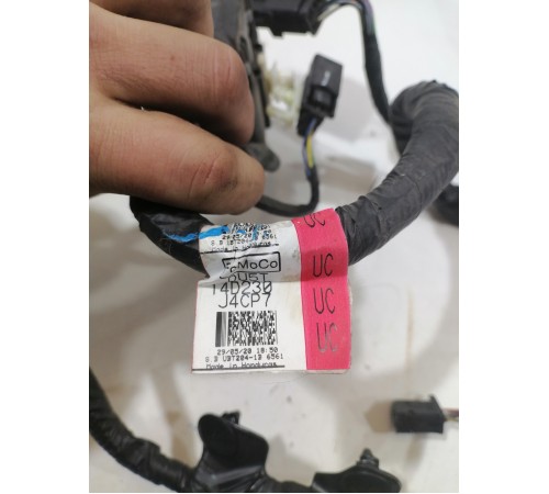 Проводка переднего правого сиденья